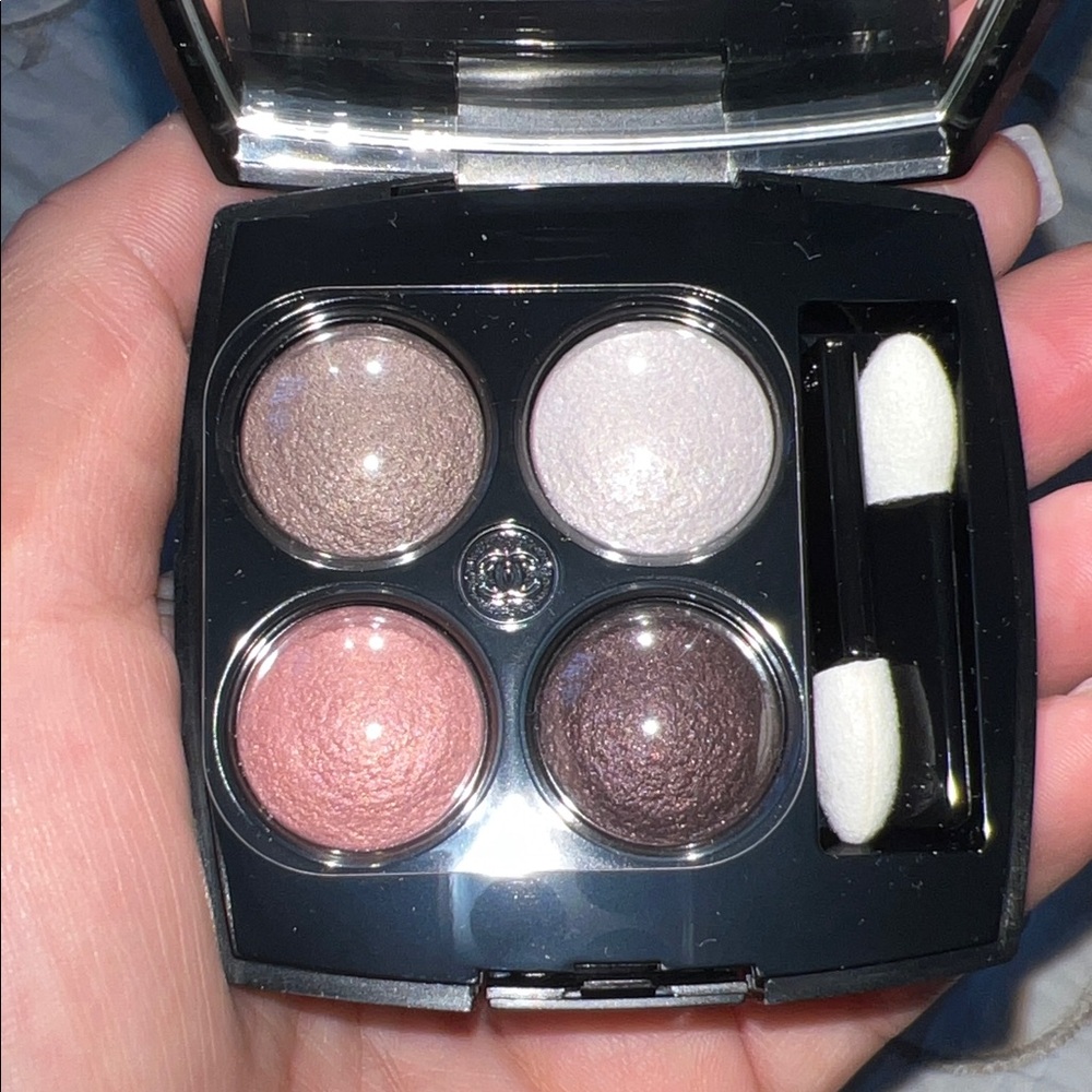 CHANEL Eye Shadow Palate - Picture 4 of 5
